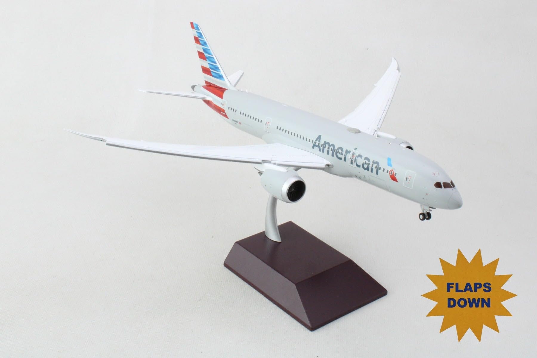GeminiJets G2AAL1105F American Boeing 787-8 Flaps Down N808AN; Scale 1:200