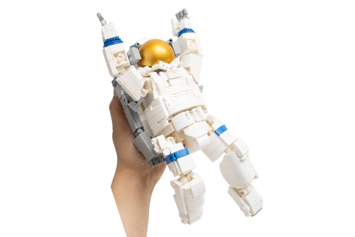 SPACE ADVENTURE ASTRONAUT CONSTRUCTION TOY The Airplane Shop.