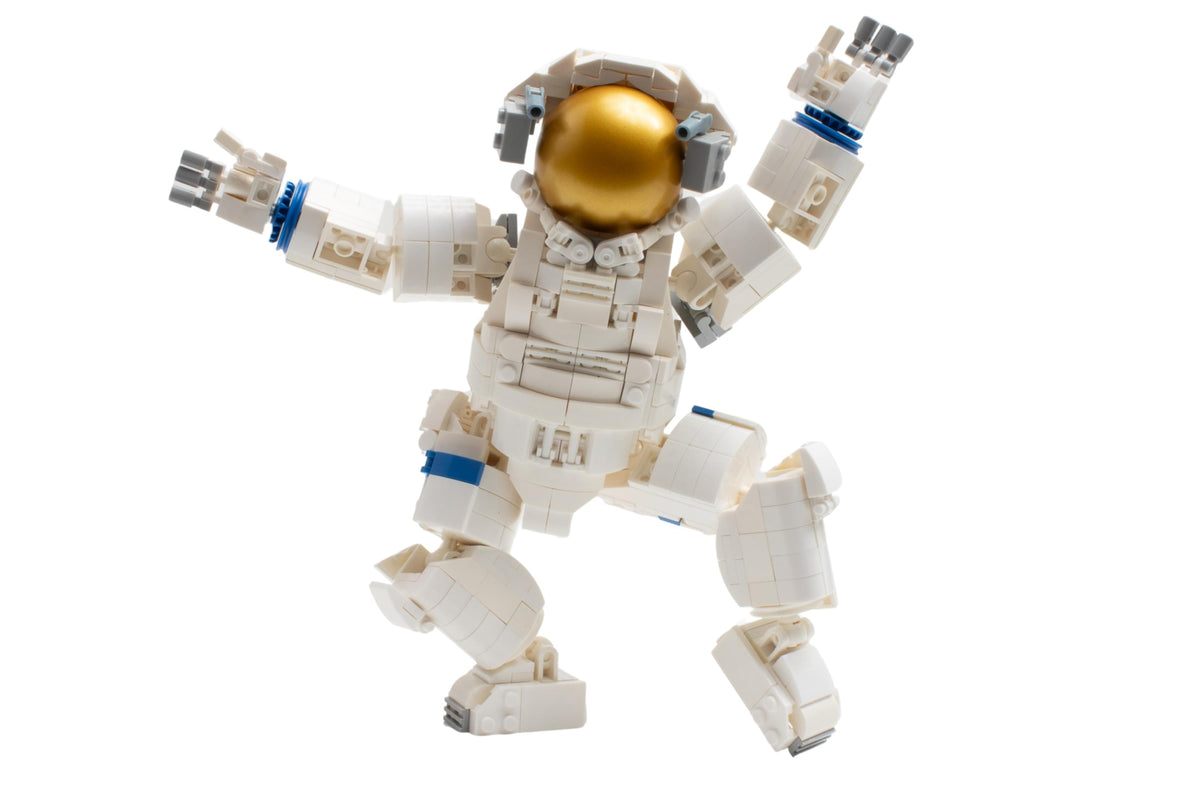SPACE ADVENTURE ASTRONAUT CONSTRUCTION TOY The Airplane Shop.