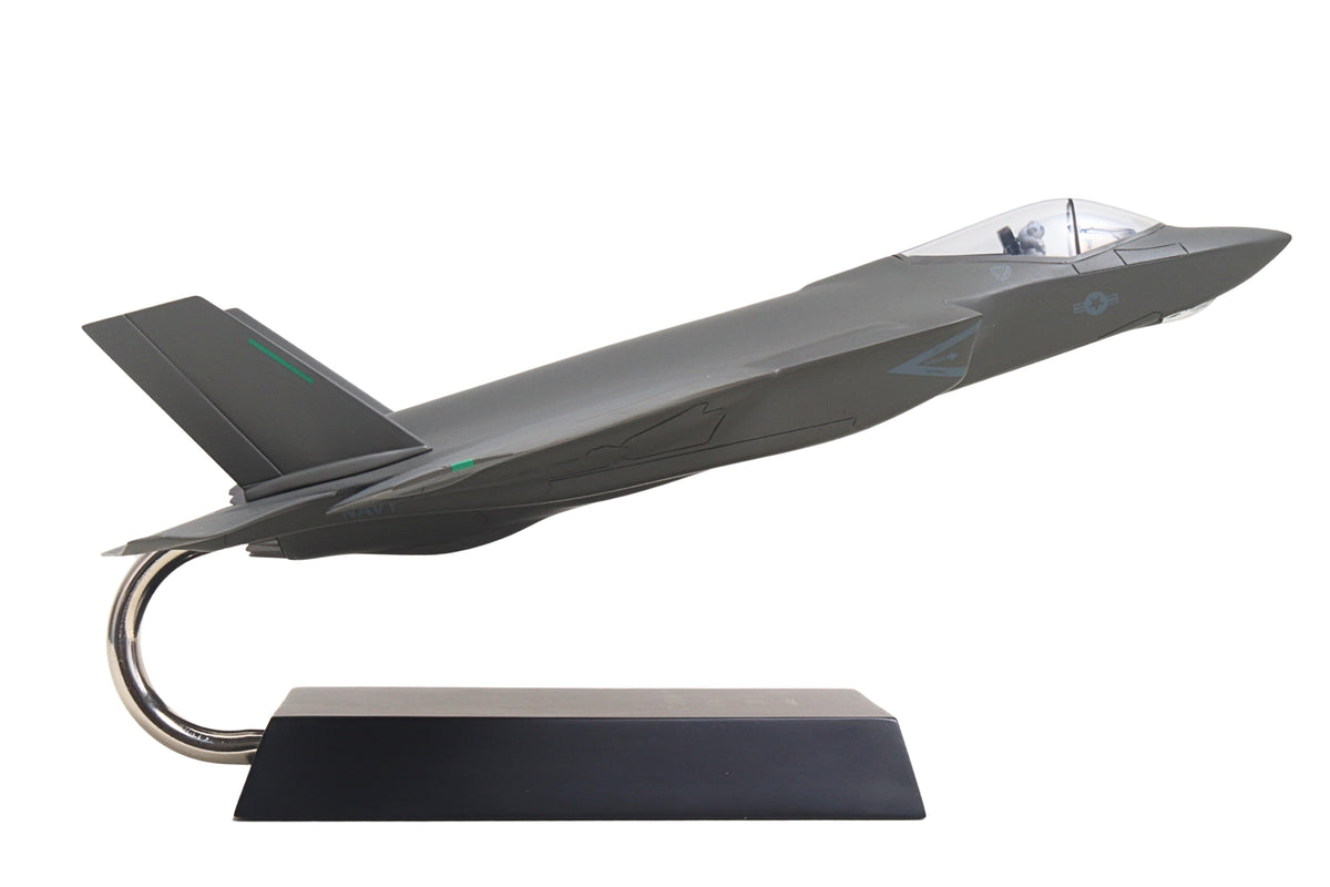 EXEC SER F-35C USN CARRIER VERSION 1/48 The Airplane Shop.