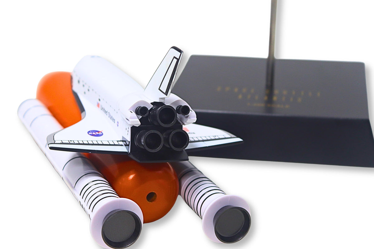 EXEC SER SPACE SHUTTLE FULL STACK ATLANTIS 1/200 The Airplane Shop.