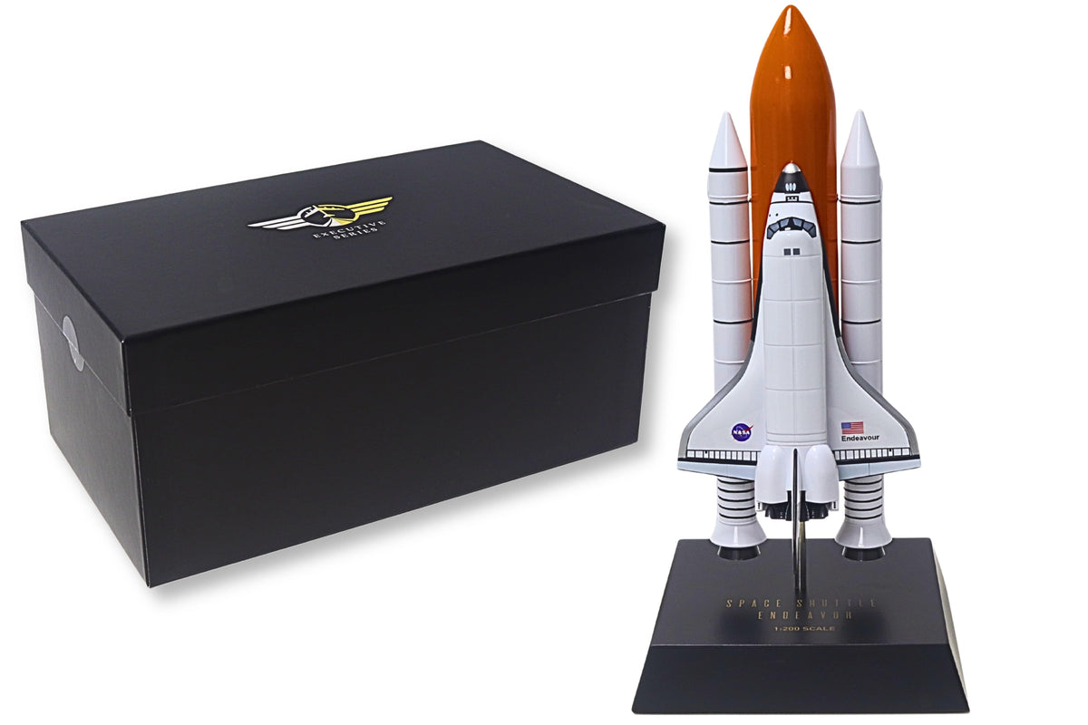 EXEC SER SPACE SHUTTLE FULL STACK 1/200 ENDEAVOUR The Airplane Shop.