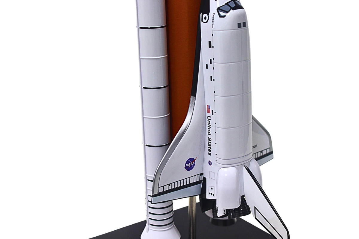 EXEC SER SPACE SHUTTLE FULL STACK 1/200 ENDEAVOUR The Airplane Shop.