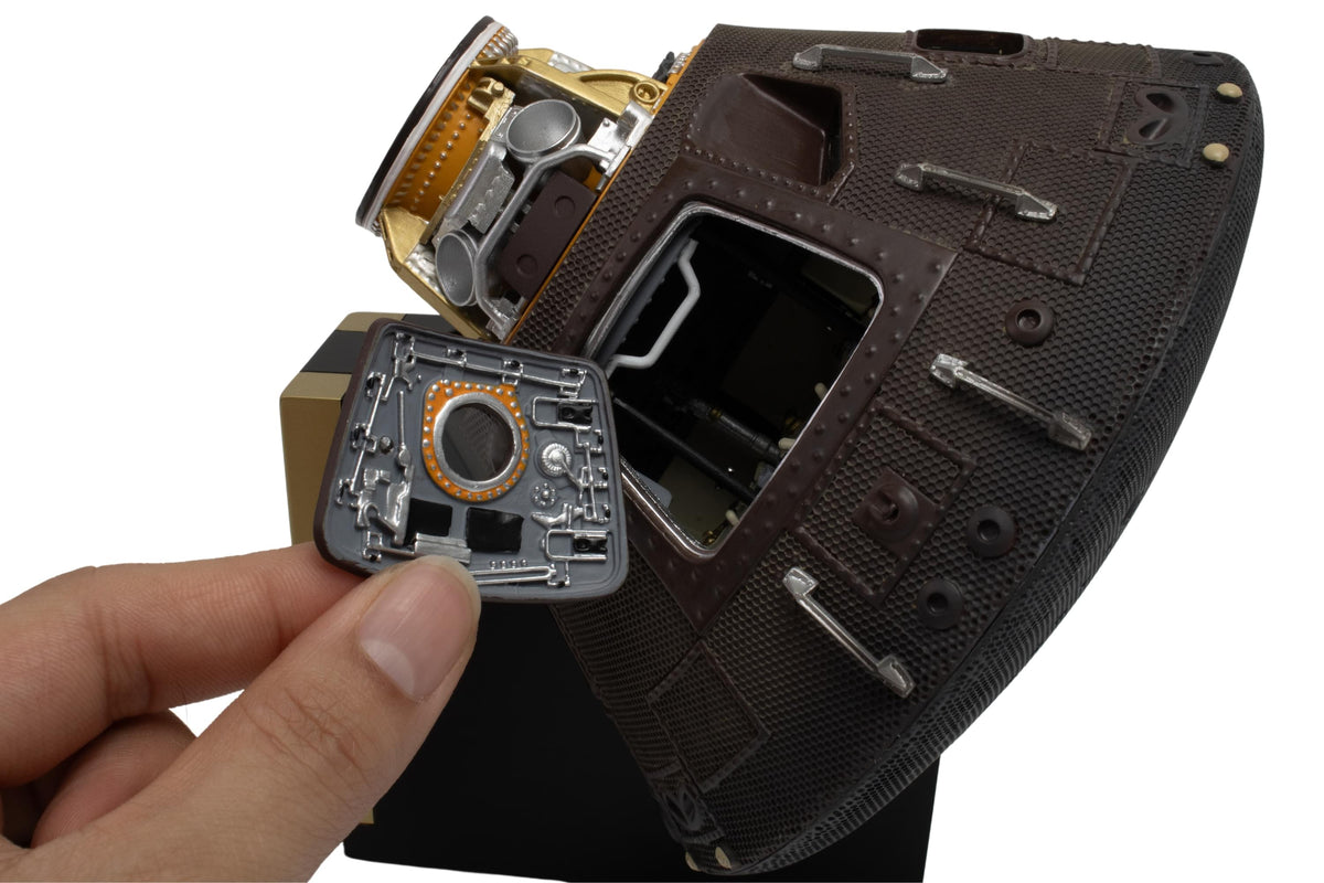 EXEC SER APOLLO 11 CAPSULE 1/25 The Airplane Shop.