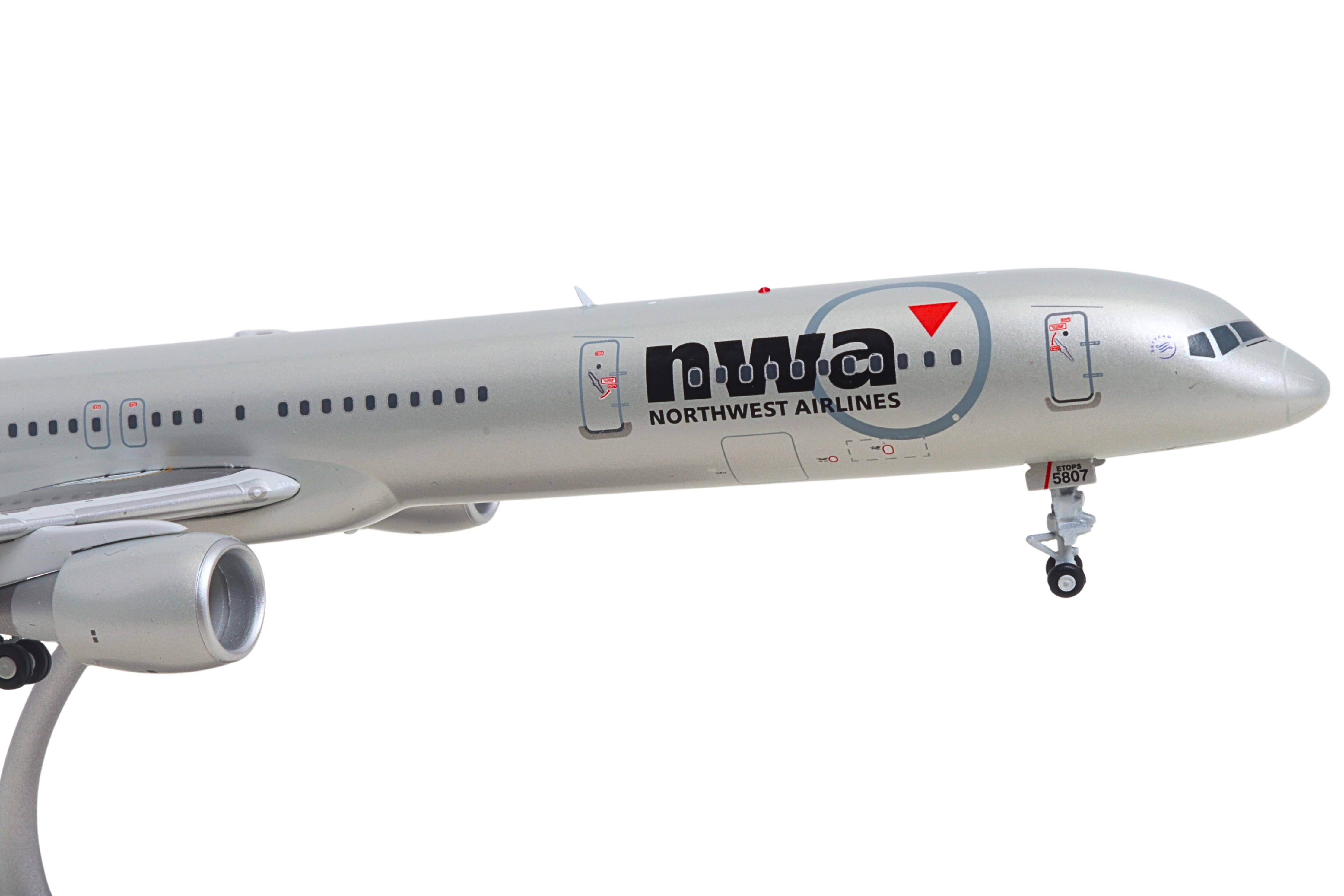 GEMINI200 NORTHWEST 757-300 1/200 REG#N587NW