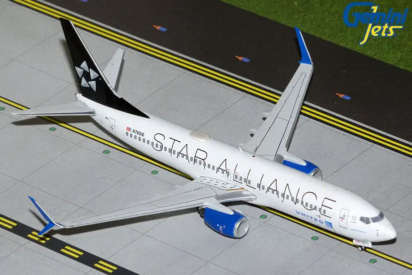 GEMINI200 UNITED 737-800W 1/200 STAR ALLIANCE REG#N76516 The Airplane Shop.
