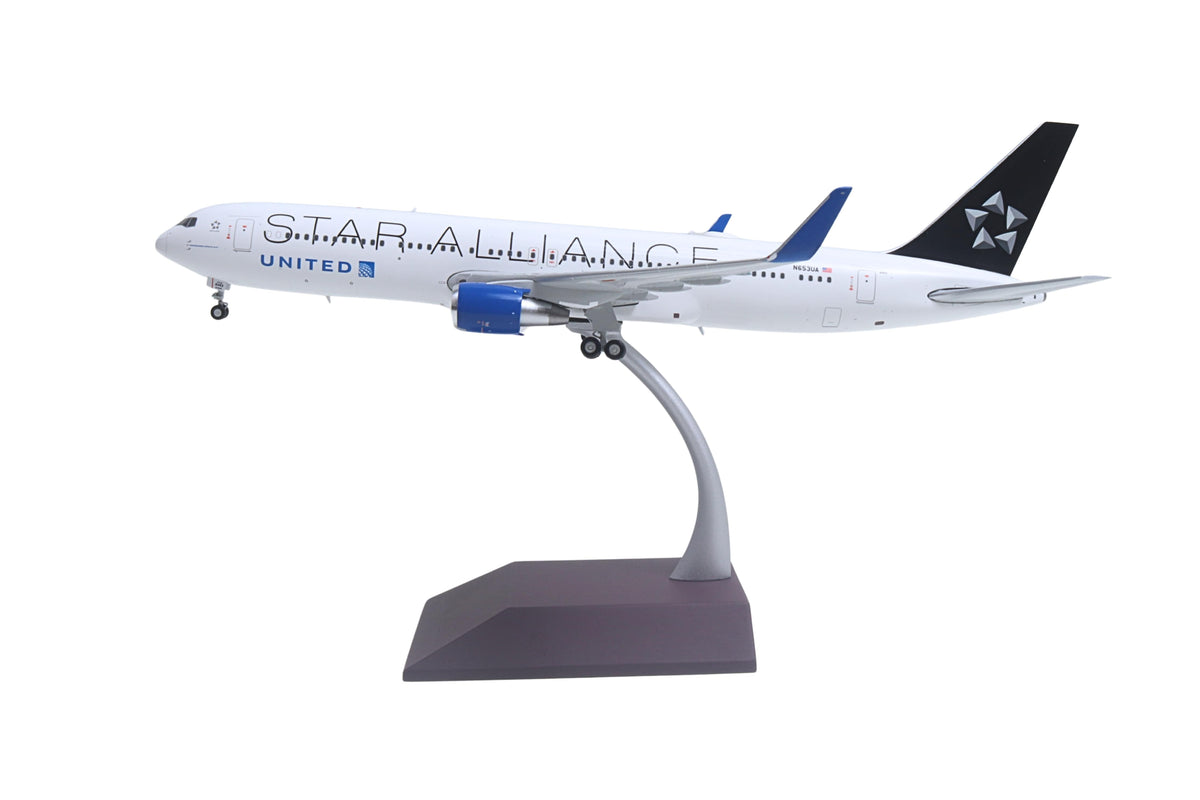 GEMINI200 UNITED 767-300ER 1/200 STAR ALLIANCE The Airplane Shop.