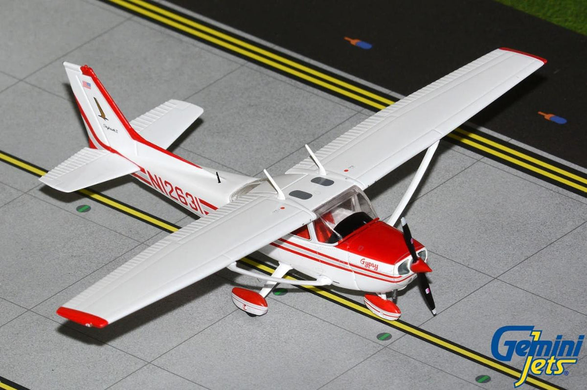 GEMINI72 C172S 1/72 REG#N12631 GYPSY SPORTY'S EDITION The Airplane Shop.