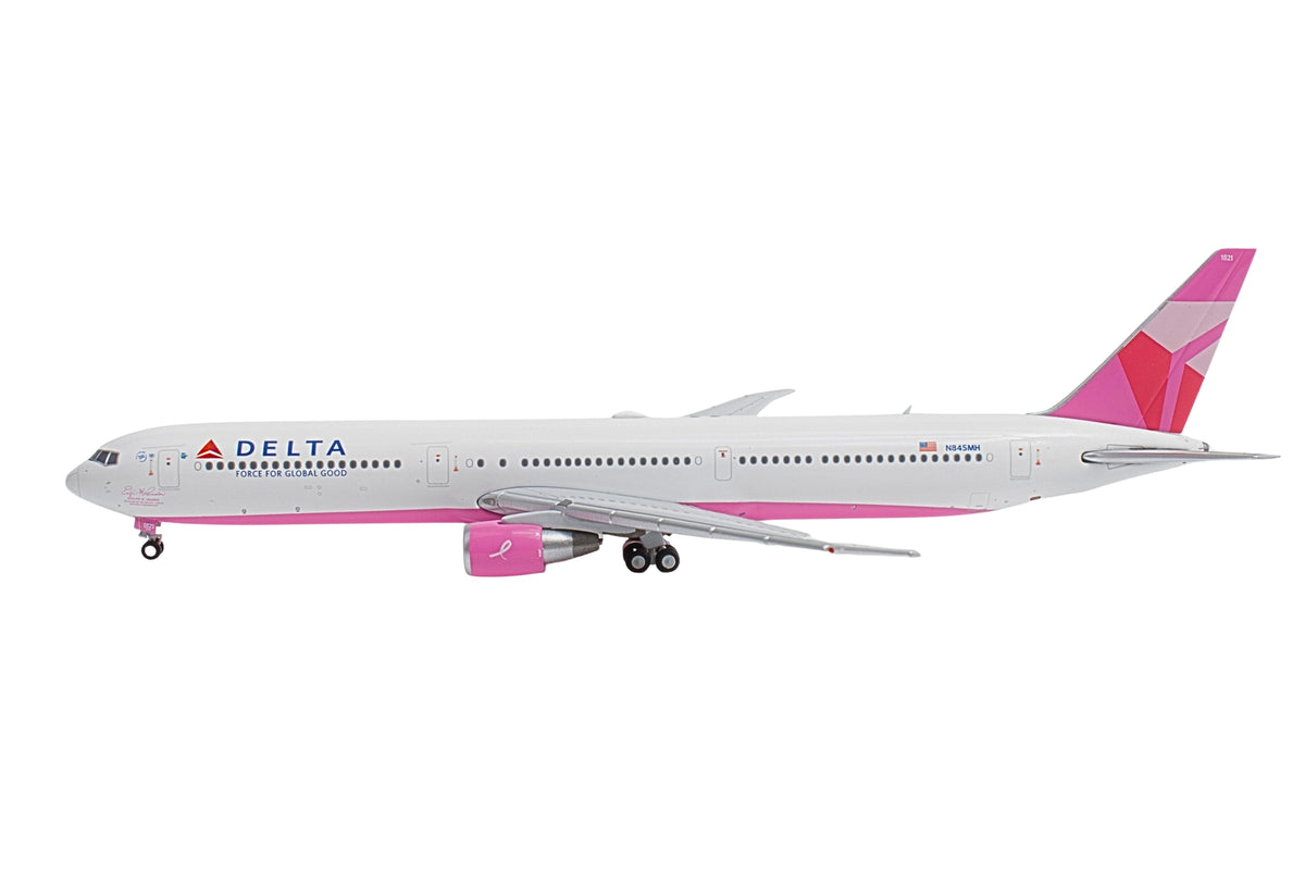 GEMINI DELTA 767-400 1/400 EVELYN H LAUDER PINK PLANE N845MH The Airplane Shop.