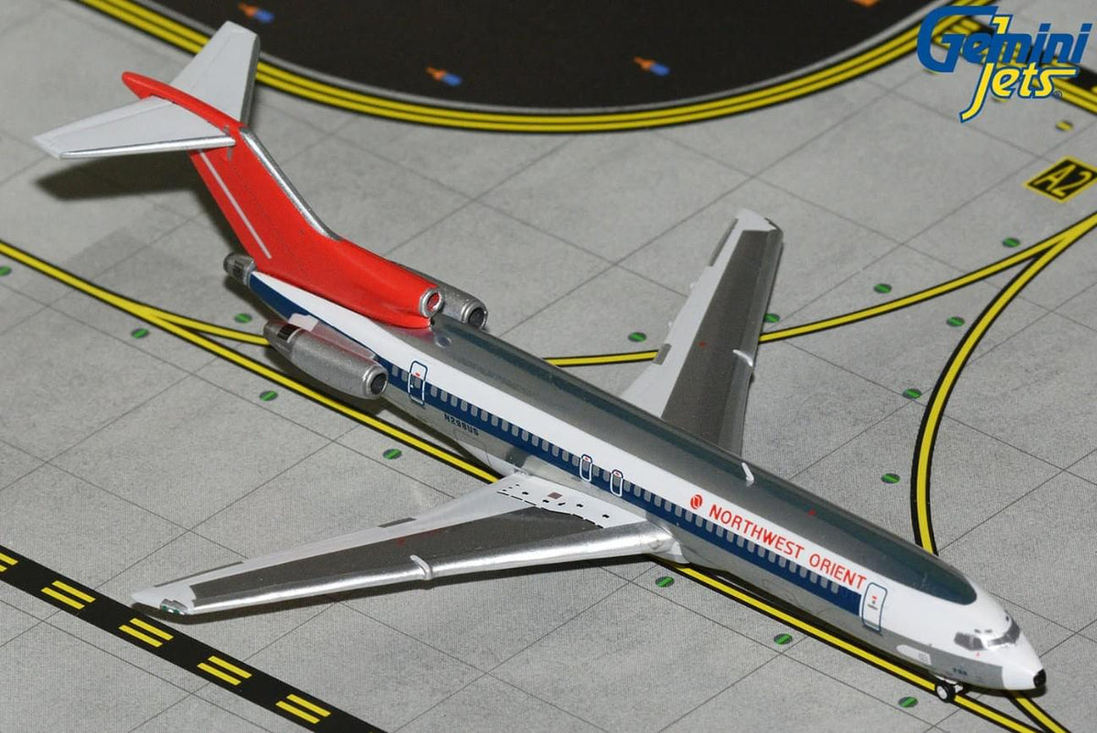 GEMINI NORTHWEST ORIENT 727-200 1/400 REG#N298US The Airplane Shop.