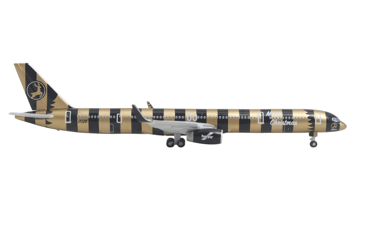 HERPA CHRISTMAS 757-300 1/500 2025 The Airplane Shop.
