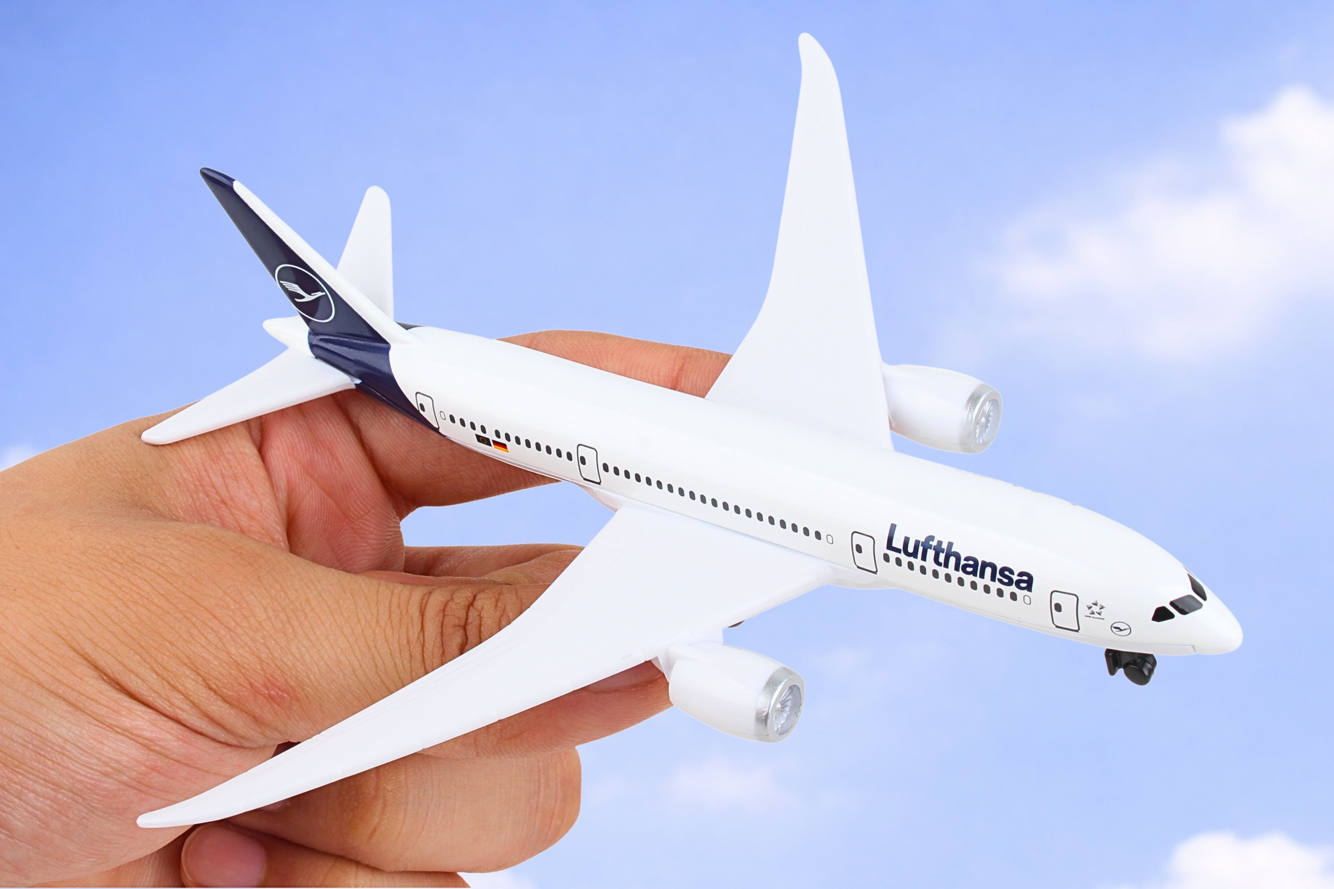 LUFTHANSA 787 SINGLE PLANE
