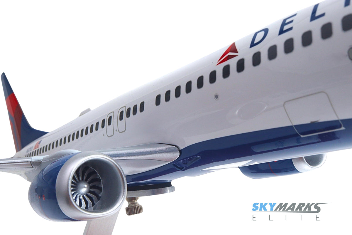 SKYMARKSELITE DELTA 737-800 1/100 The Airplane Shop.