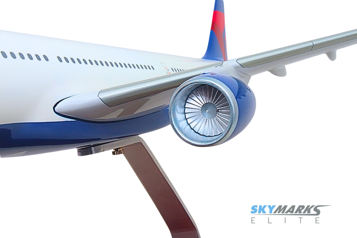 SKYMARKSELITE DELTA A330-300 1/100 The Airplane Shop.