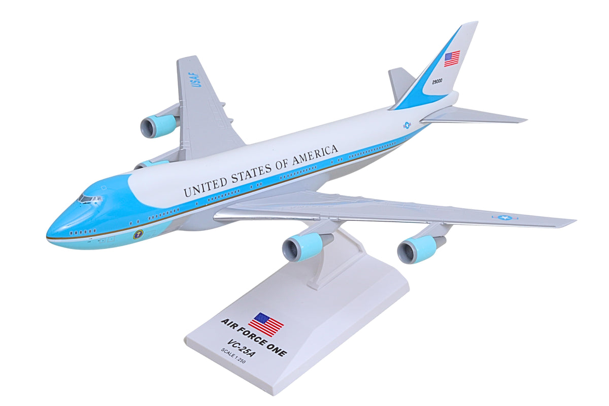 SKYMARKS AIR FORCE ONE VC25/747-200 1/250 The Airplane Shop.