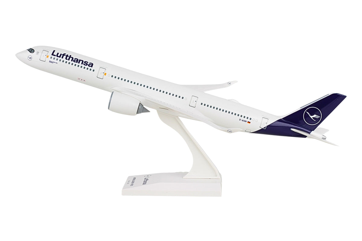 SKYMARKS LUFTHANSA A350-900 1/200 NEW LIVERY The Airplane Shop.
