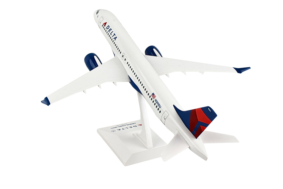 SKYMARKS DELTA A220-300 1/100 REG