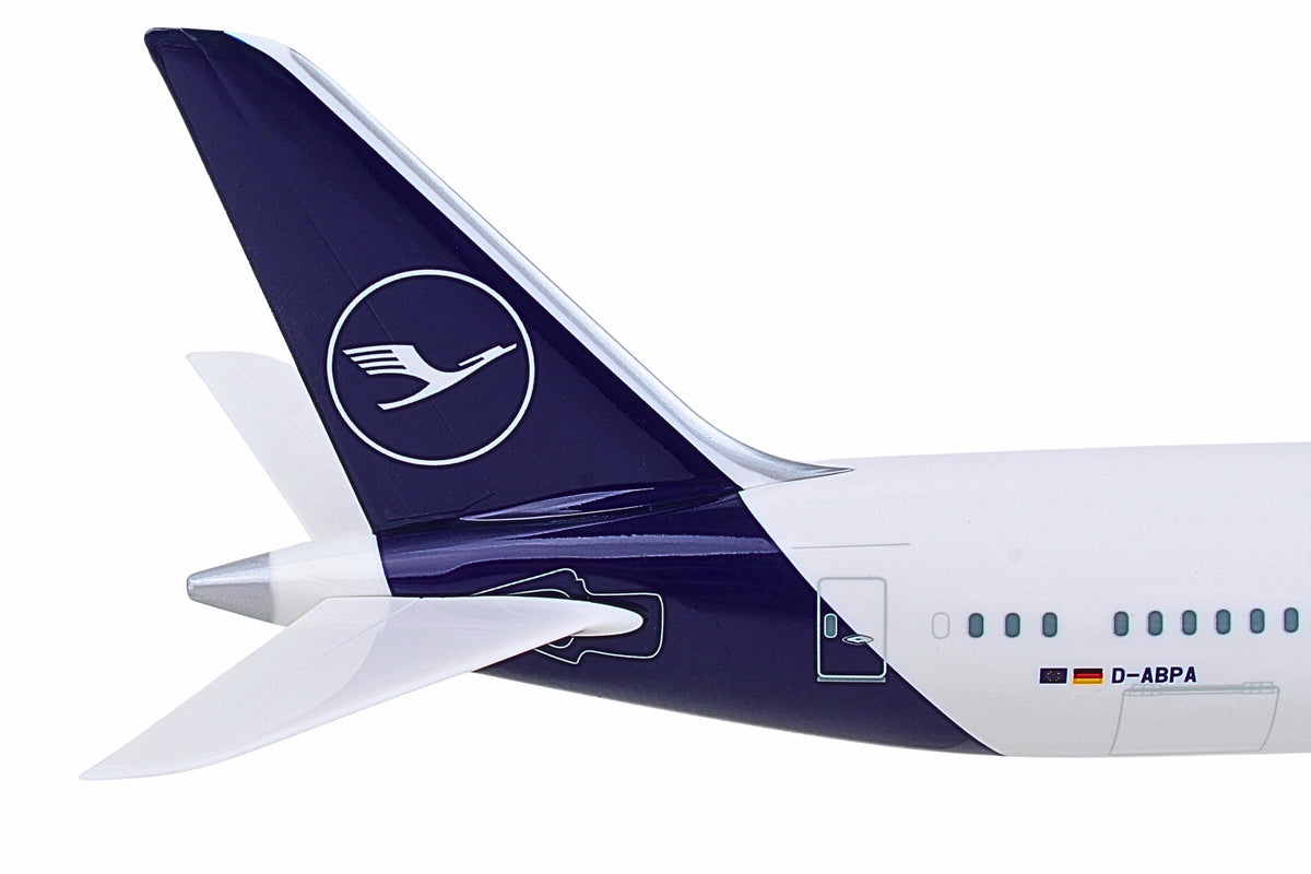 SKYMARKS LUFTHANSA 787-9 1/200 The Airplane Shop.
