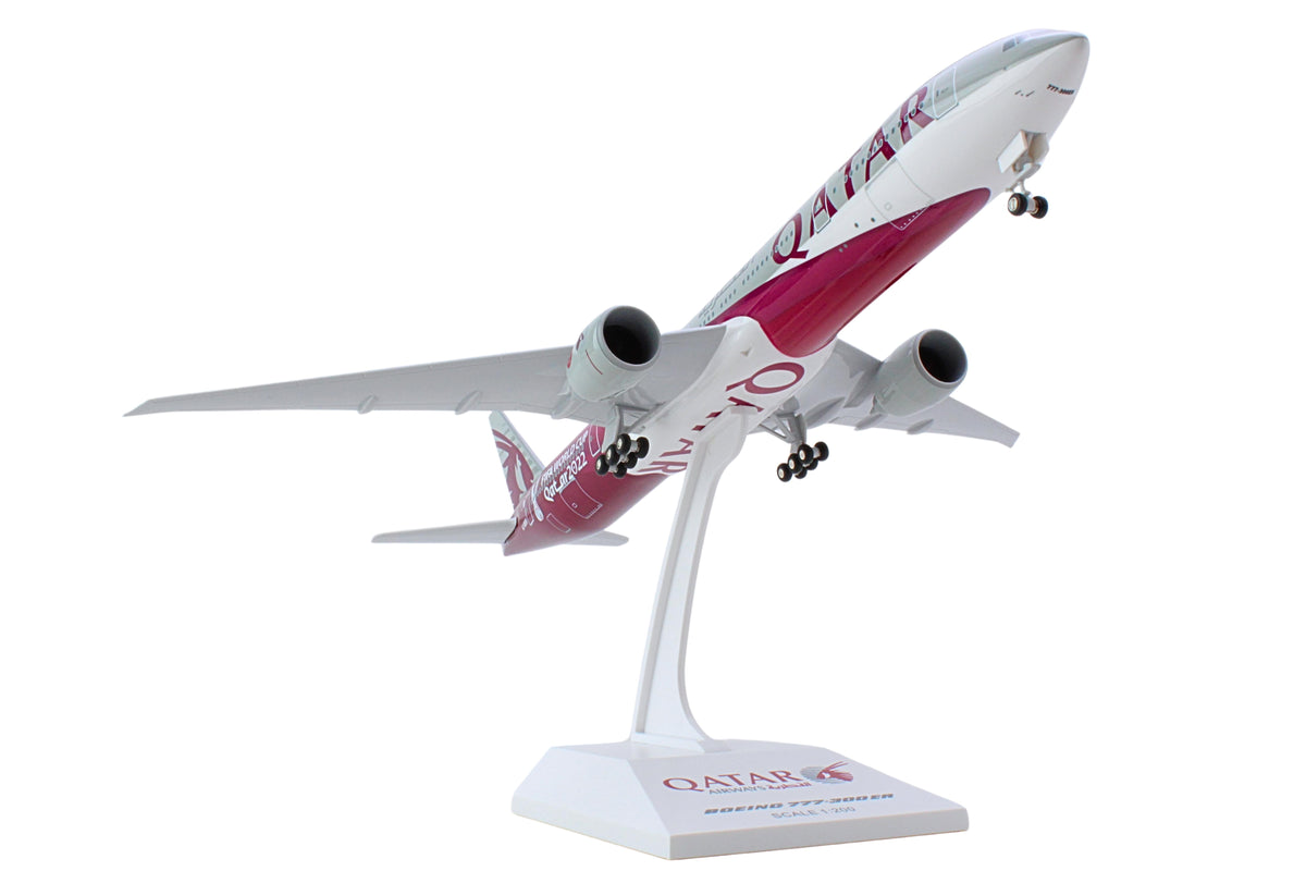 SKYMARKS QATAR 777-300 1/200 SOCCER W/GEAR (**) The Airplane Shop.