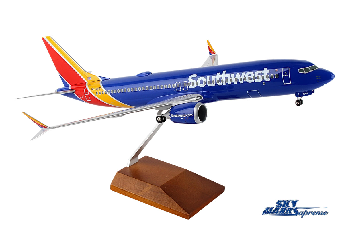 SKYMARKS SOUTHWEST 737-MAX8 1/100 W/WOOD STAND & GEAR