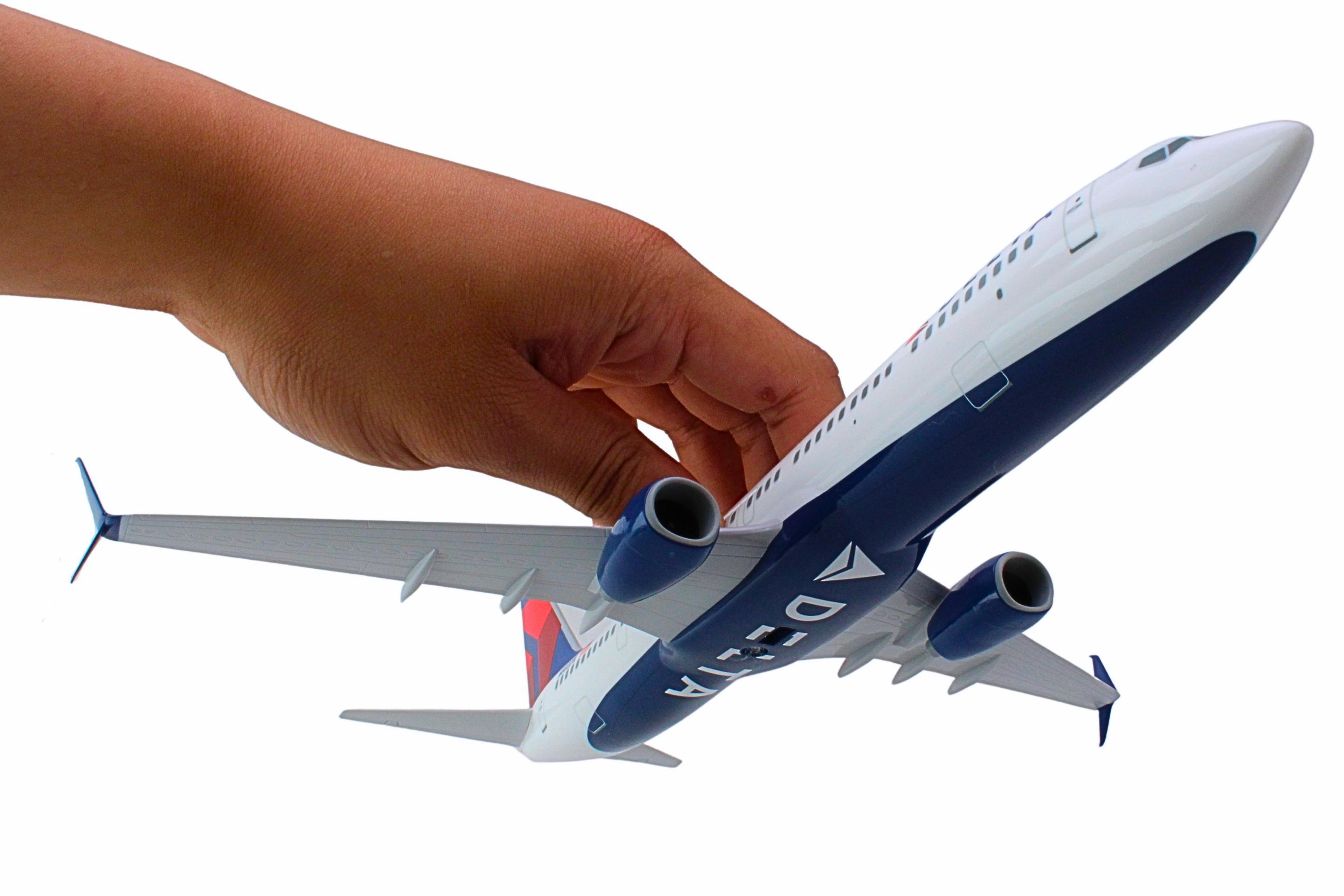 SKYMARKS DELTA 737-900 1/130 The Airplane Shop.