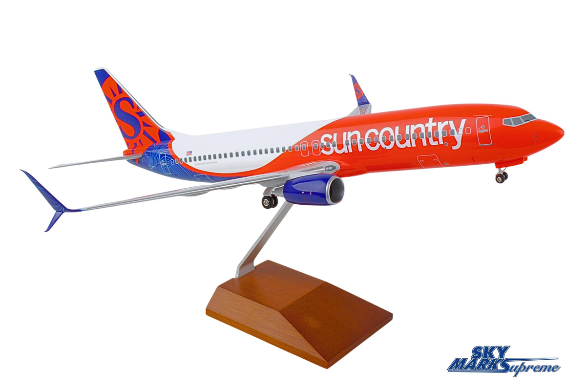SKYMARKS SUN COUNTRY 737-800 1/100 W/GEAR & STAND (**) The Airplane Shop.