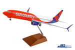 SKYMARKS SUN COUNTRY 737-800 1/100 W/GEAR & STAND (**) The Airplane Shop.