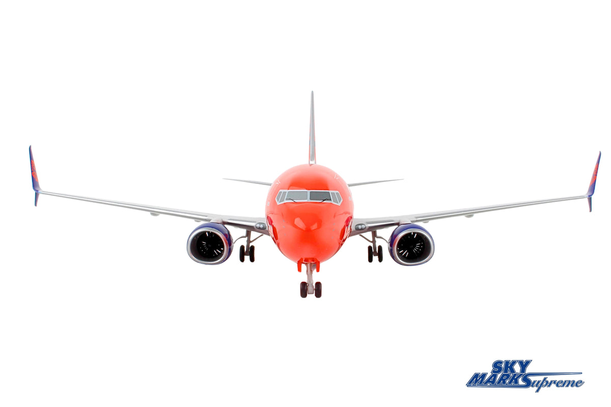 SKYMARKS SUN COUNTRY 737-800 1/100 W/GEAR & STAND (**) The Airplane Shop.
