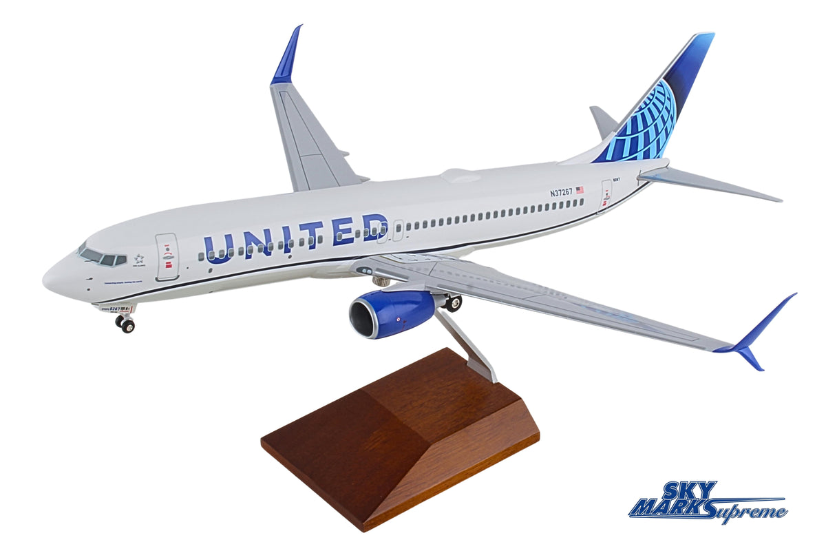 SKYMARKS UNITED 737-800 1/100 2019 LIVERY W/WOOD STAND&GEAR