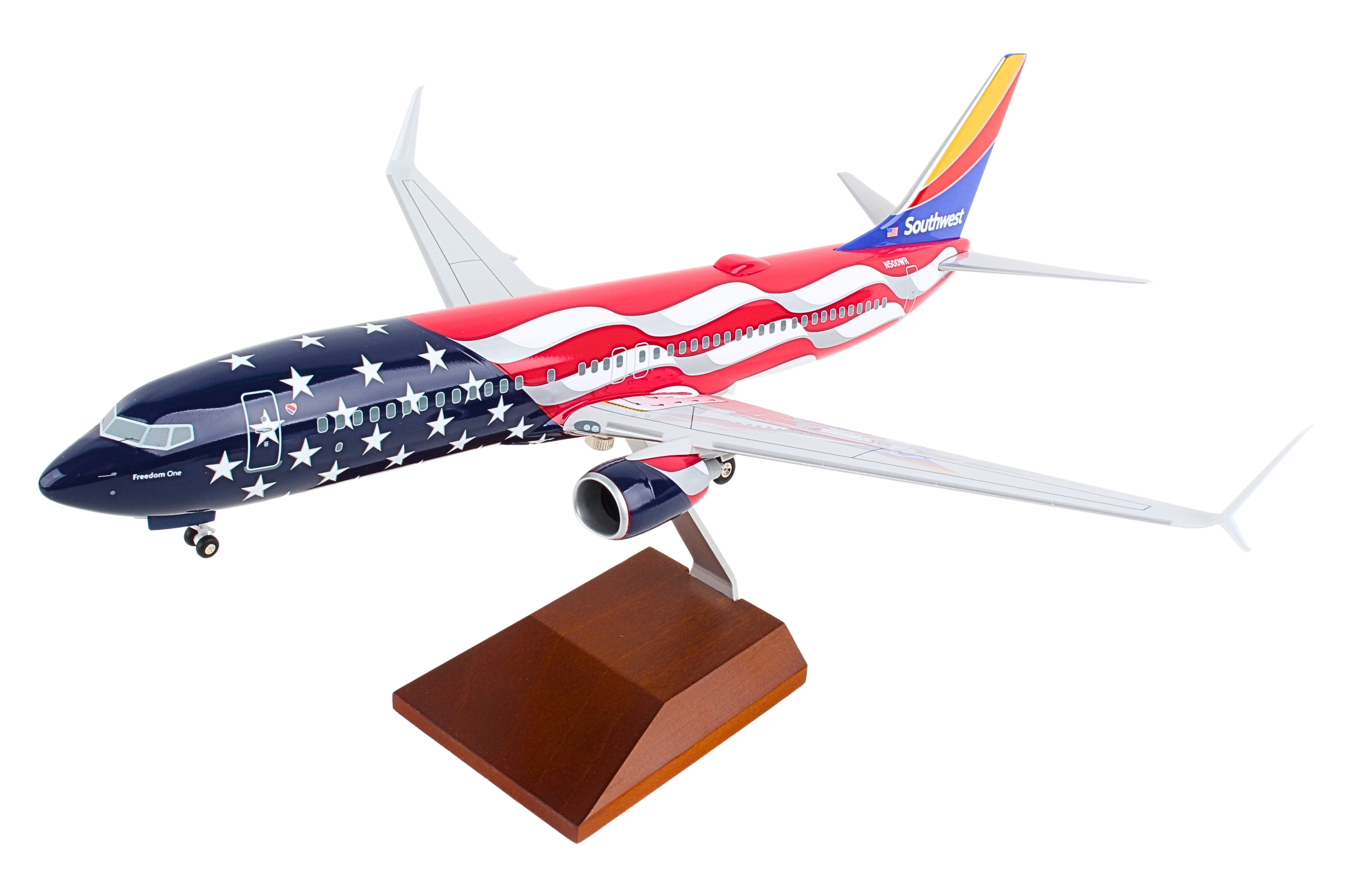 SKYMARKS SOUTHWEST 737-800 1/100 FREEDOM ONE W/WOOD STAND&GE