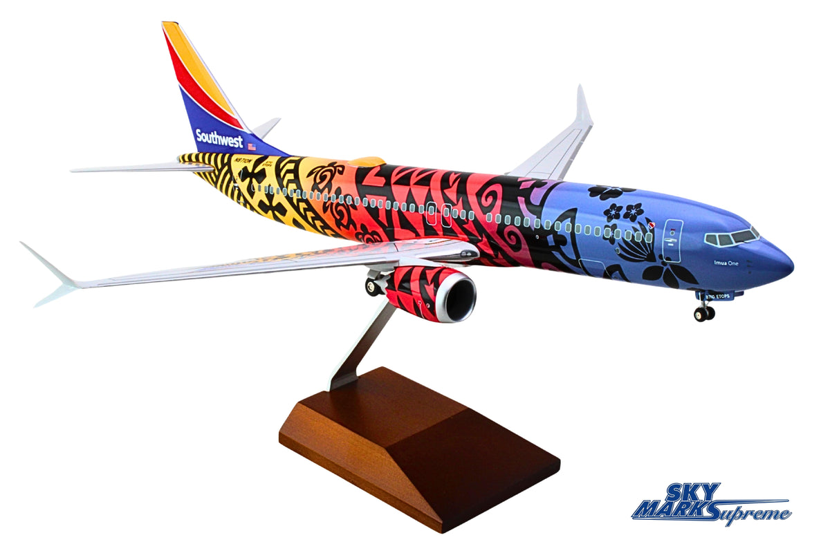 SKYMARKS SOUTHWEST 737MAX8 1/100 IMUA ONE W/WOOD STAND &GEAR