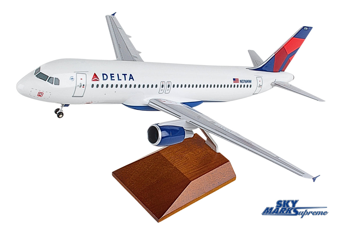 SKYMARKS DELTA A320 1/100 W/WOOD & GEAR