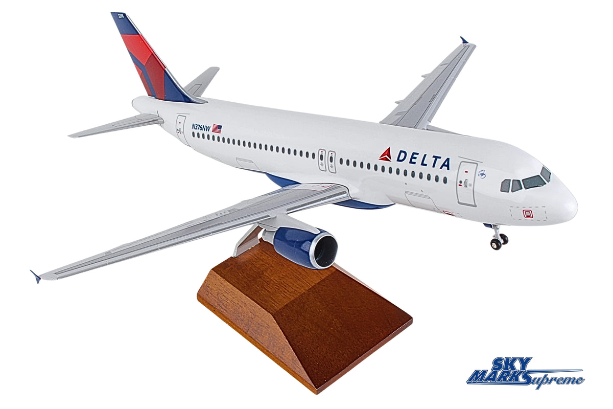 SKYMARKS DELTA A320 1/100 W/WOOD & GEAR