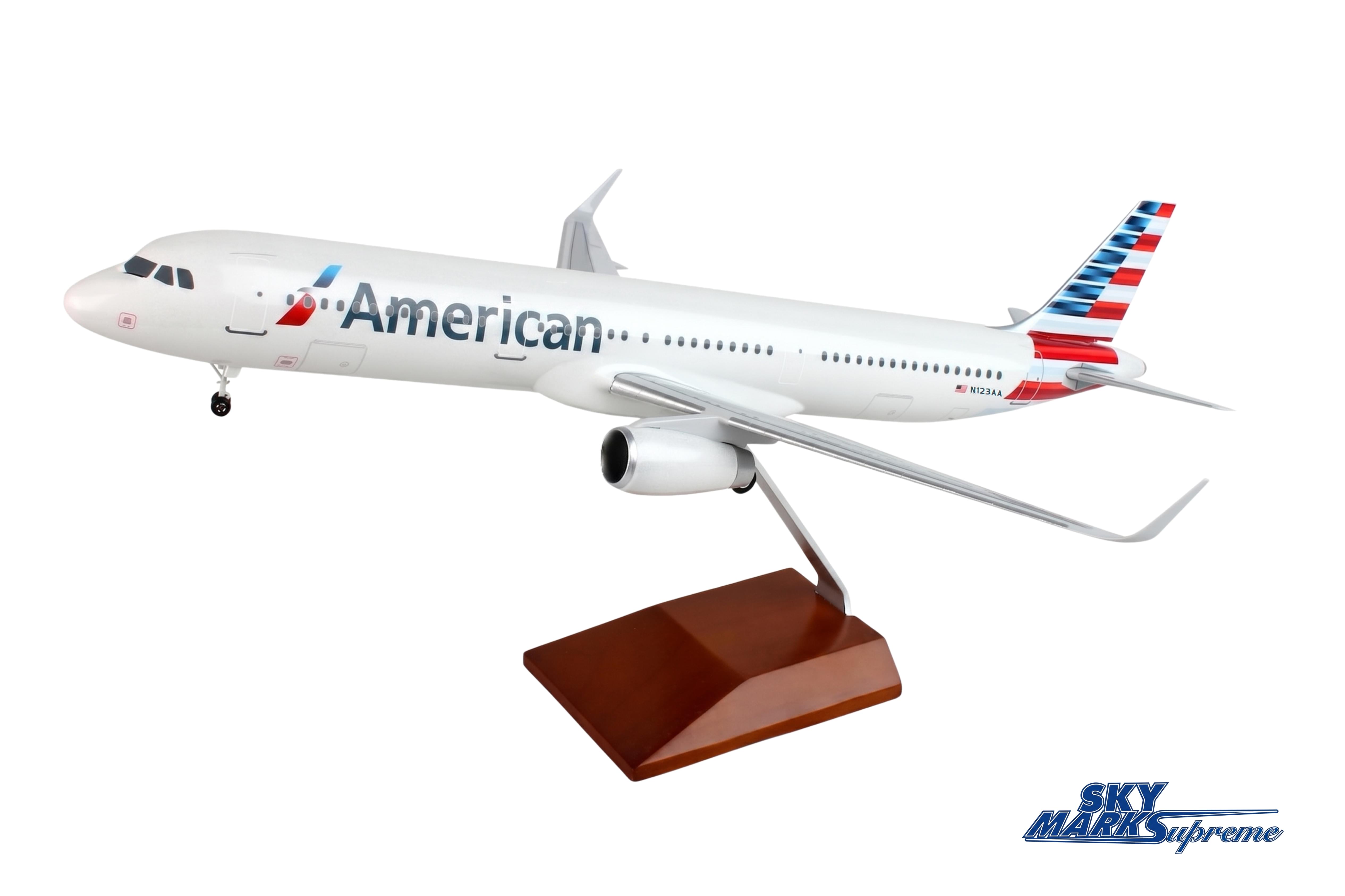 SKYMARKS AMERICAN A321 1/100 W/WOOD STAND & GEAR