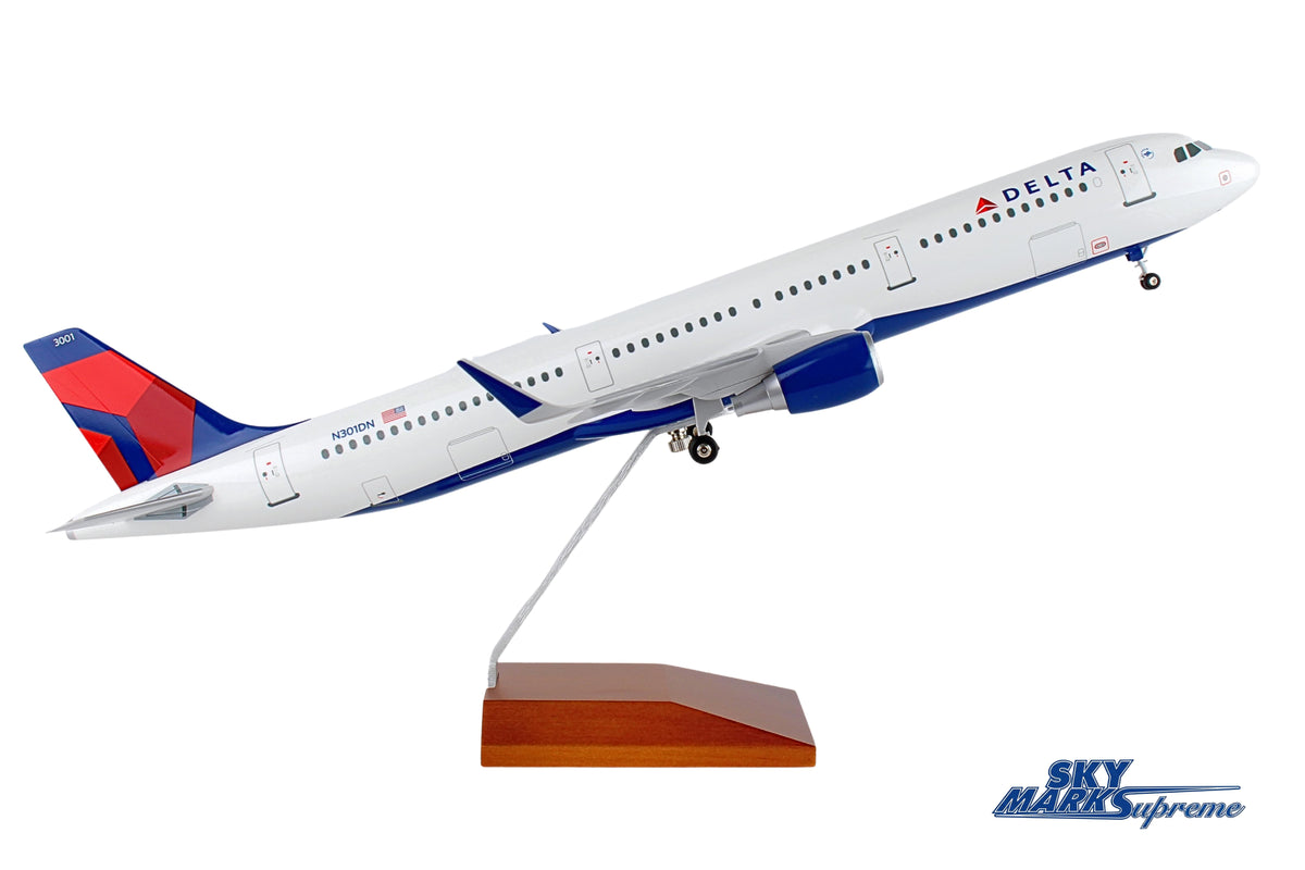 SKYMARKS DELTA A321 1/100 W/WOOD STAND & GEAR The Airplane Shop.
