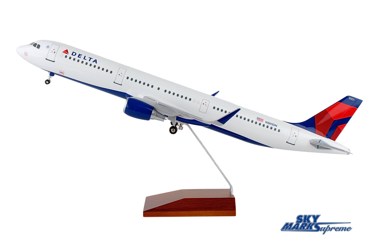 SKYMARKS DELTA A321 1/100 W/WOOD STAND & GEAR The Airplane Shop.
