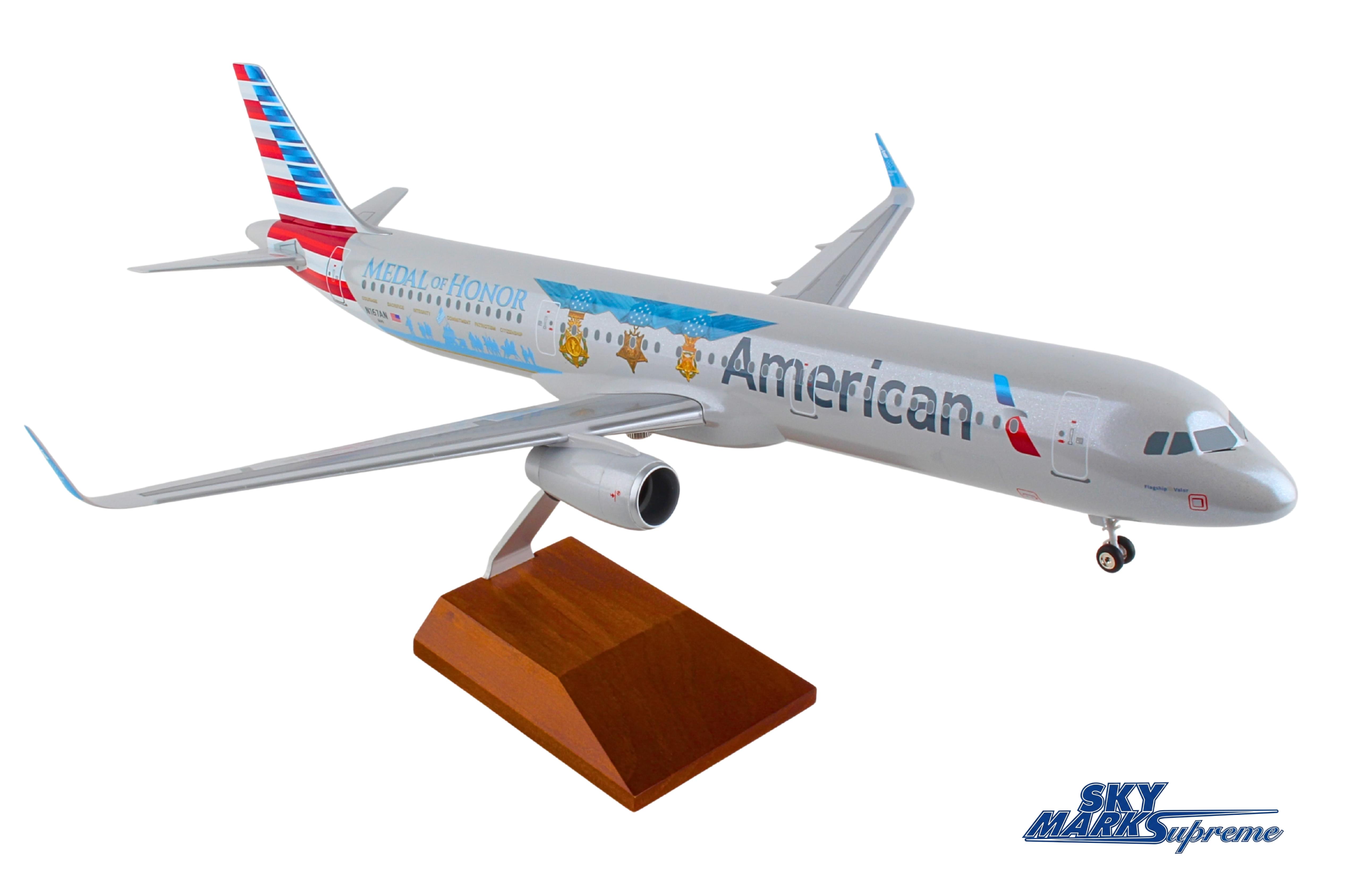 SKYMARKS AMERICAN A321 1/100 MEDAL OF HONOR W/WOOD STAND&GEA