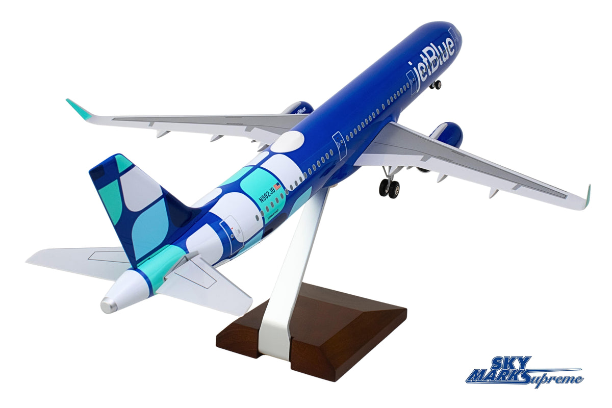 SKYMARKS JETBLUE A321 1/100 MINT W/WOOD STAND & GEAR The Airplane Shop.