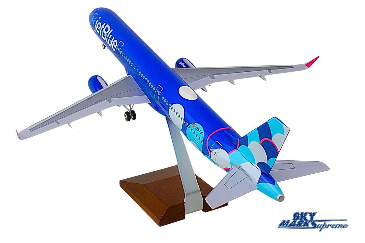SKYMARKS JETBLUE A321 1/100 BALLOONS W/WOOD STAND & GEAR The Airplane Shop.