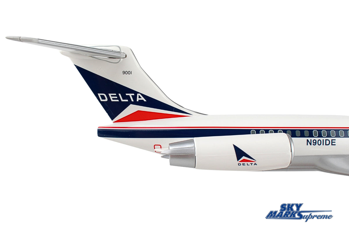 SKYMARKS DELTA MD-80 1/100 WIDGET LIVERY W/WOOD STAND & GEAR The Airplane Shop.
