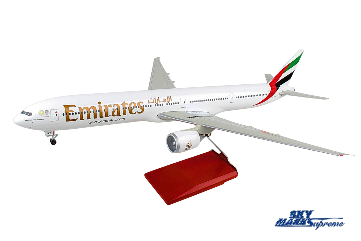 SKYMARKS EMIRATES 777-300ER EXPO 1/100 W/WOOD STAND & GEAR