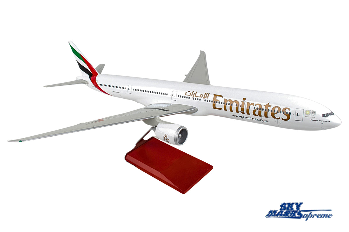 SKYMARKS EMIRATES 777-300ER EXPO 1/100 W/WOOD STAND & GEAR