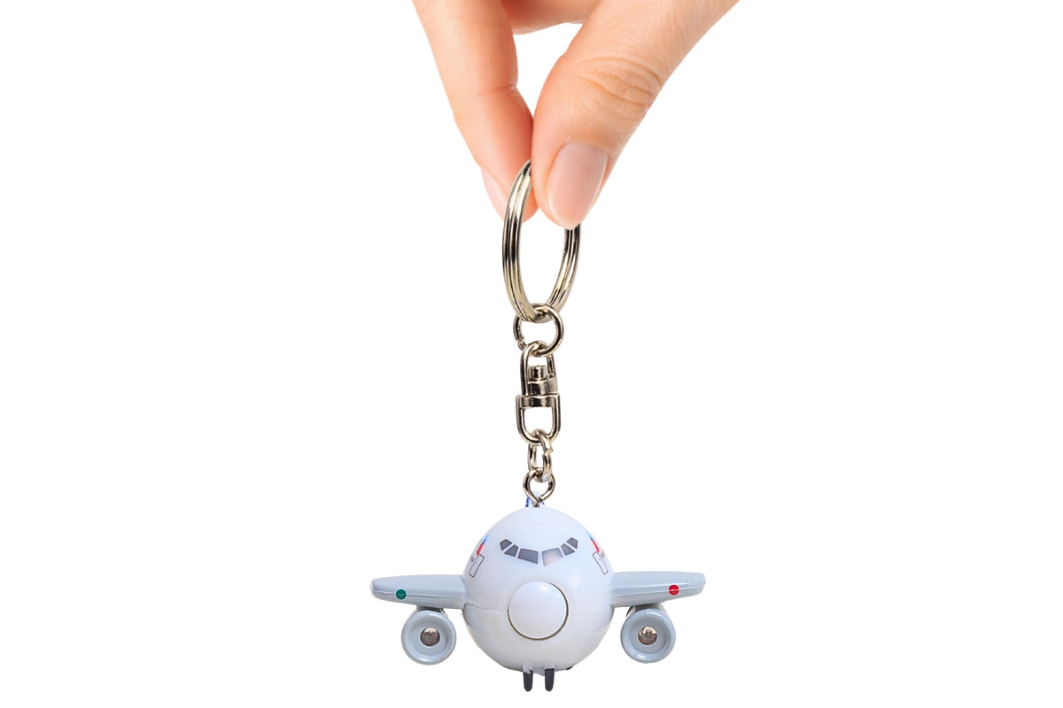 AMERICAN AIRLINES KEYCHAIN W/LIGHT & SOUND (**) The Airplane Shop.