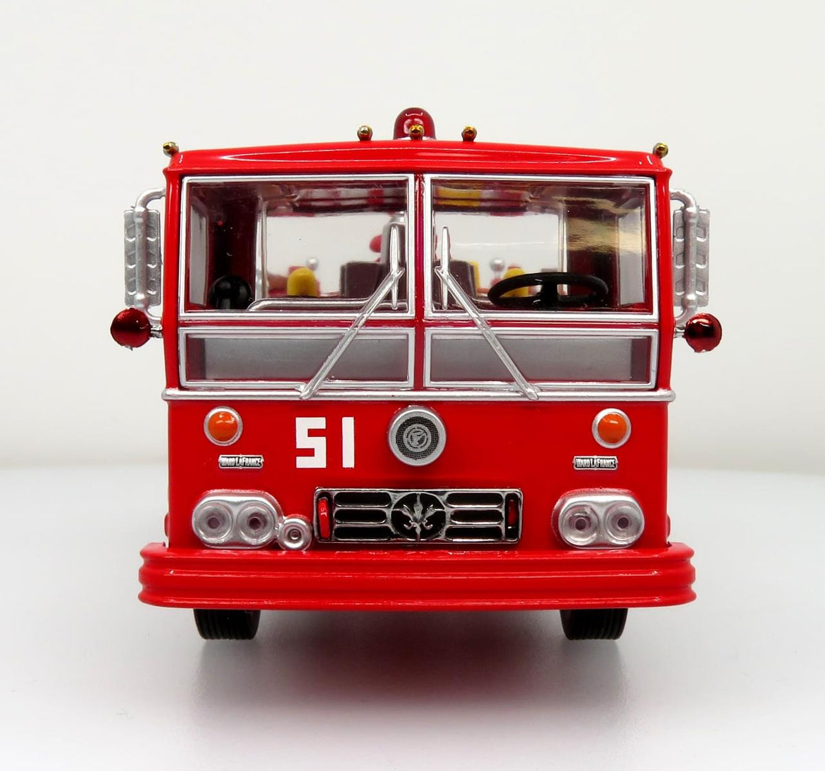 LA COUNTY ENGINE 51 WARD LAFRANCE AMBASSADOR FIRE 1/50 (**) The Airplane Shop.