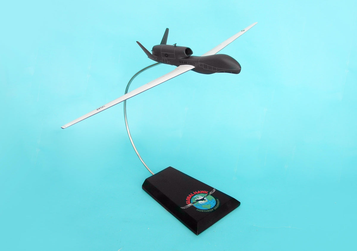EXEC SER USAF RQ-4A GLOBAL HAWK TUXEDO GREY 1/72 (CYGHATR) The Airplane Shop.