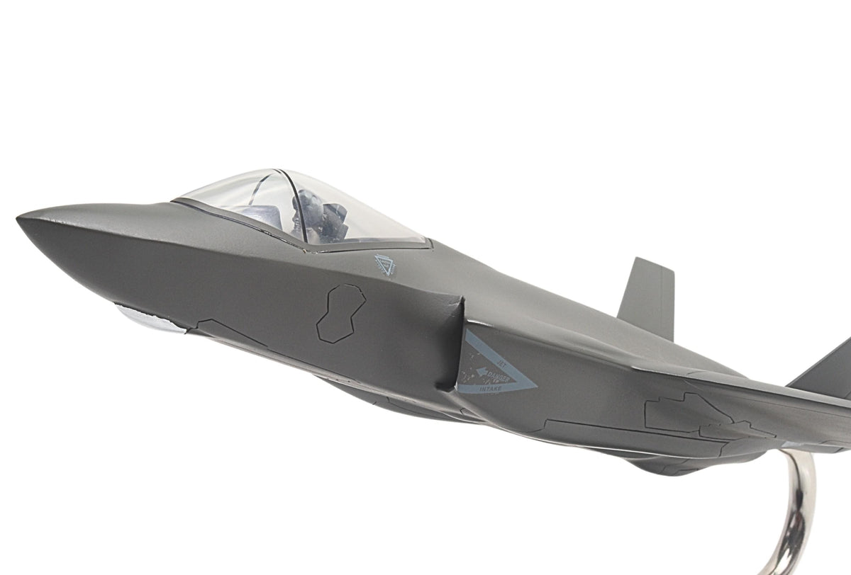 EXEC SER F-35C GENERIC CARRIER VERSION 1/48 (CF035CCCTP) The Airplane Shop.