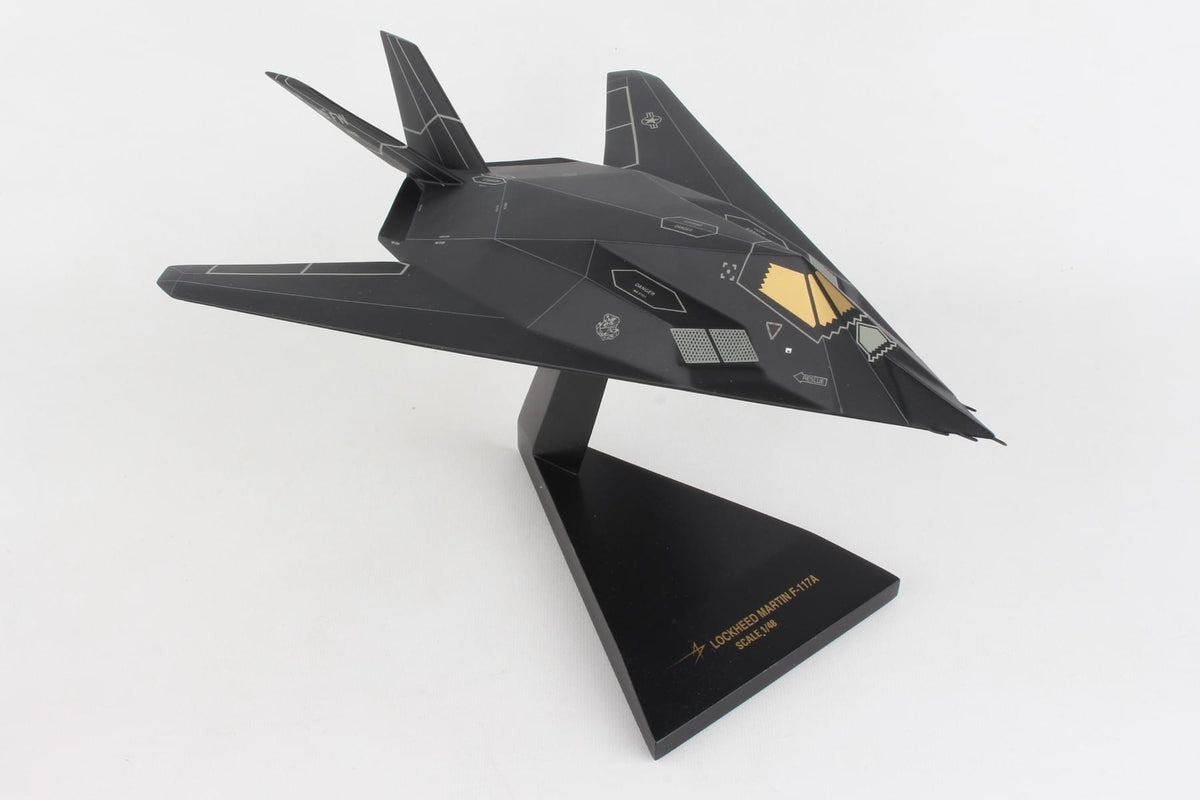 EXEC SER USAF F-117A BLACKJET 1/48 (CF117TR) (**) The Airplane Shop.