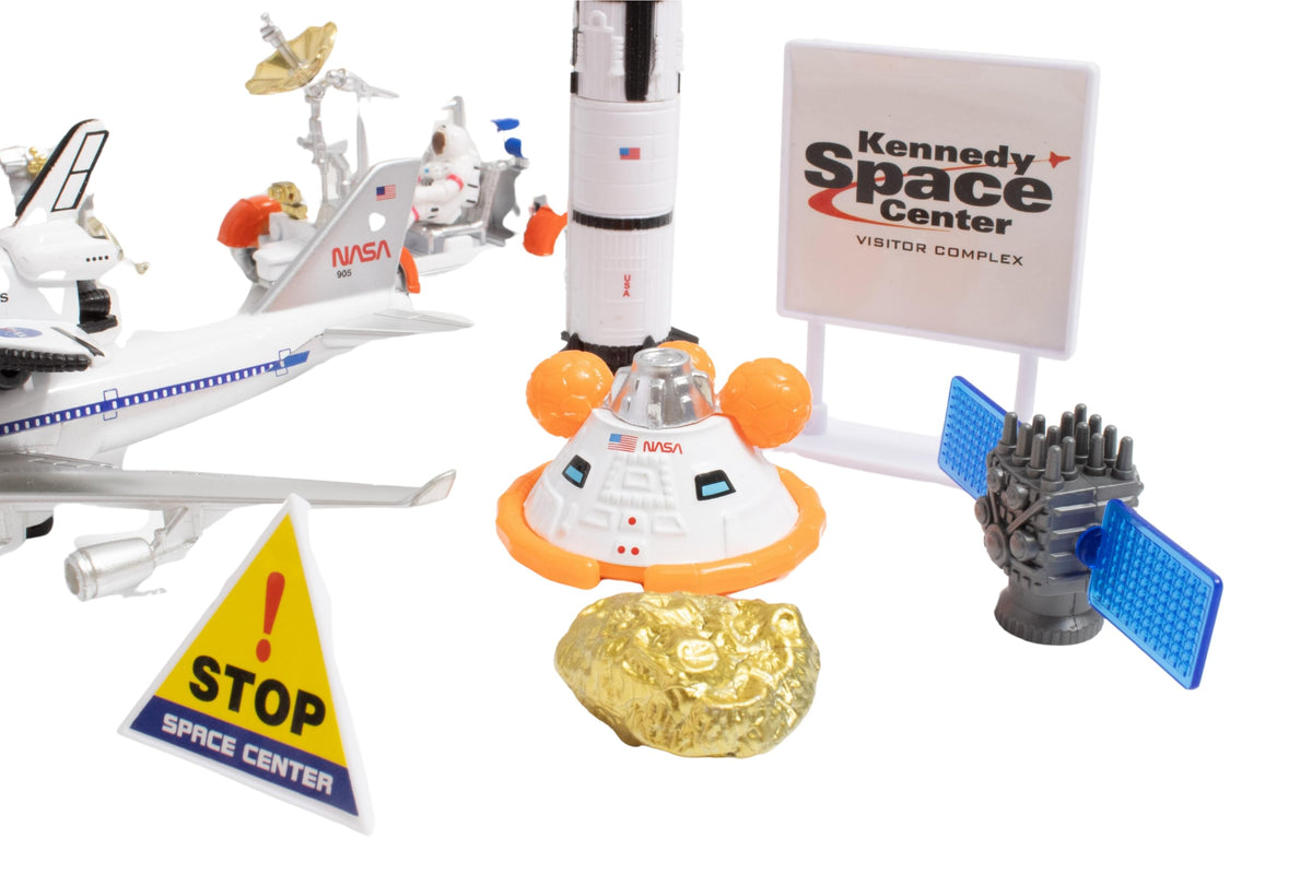 LUNAR EXPLORER 15 PIECE PLAYSET The Airplane Shop.
