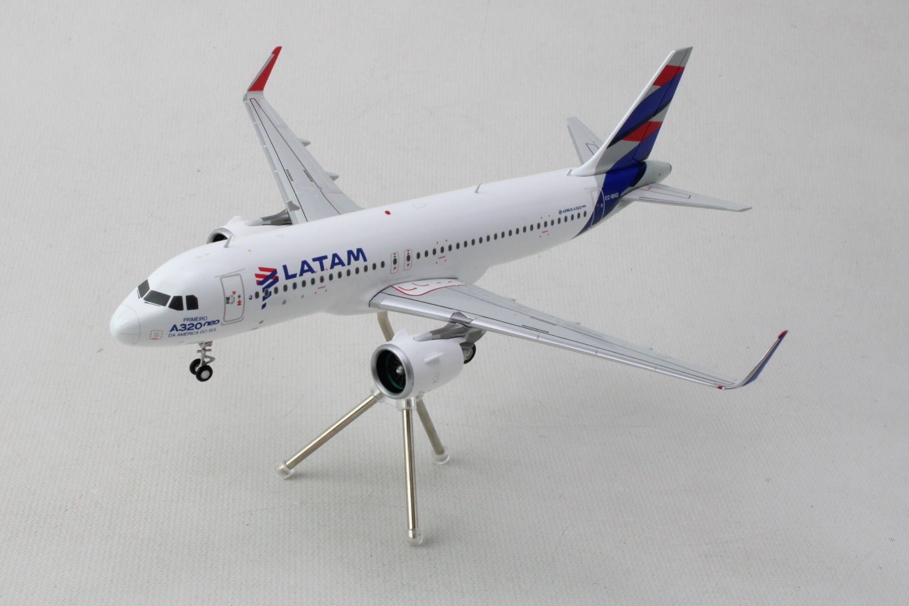 GEMINI200 LATAM A320NEO 1/200 REG#CC-BHG