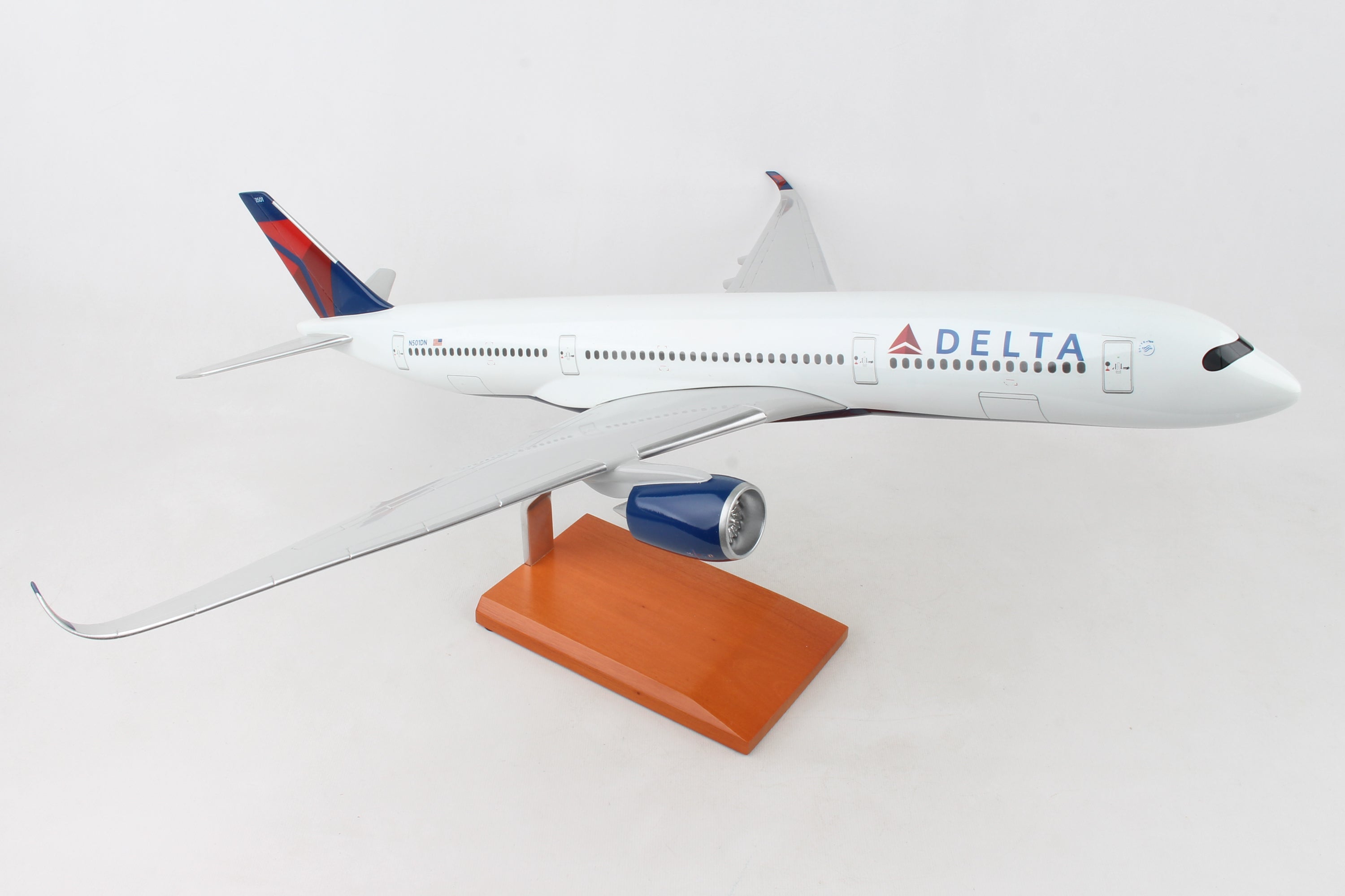EXEC SER DELTA A350-900 1/100